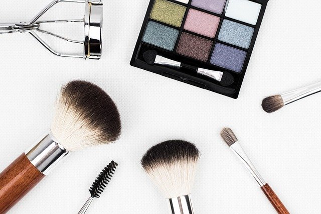 Technological Advancements in the Beauty Industry: What You Need to Know