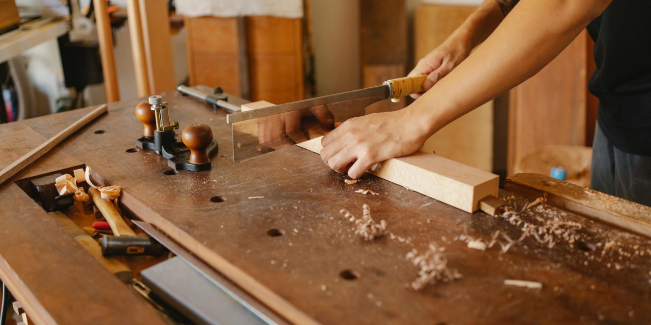 The Beginner’s Guide to Using Saws Safely at Home