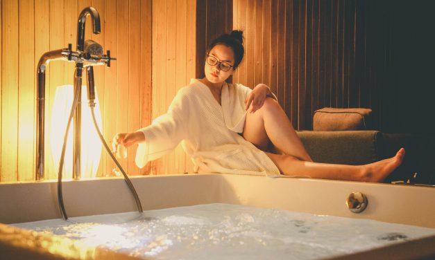 Why Smart Tech in Hotels Matters More Than You Think Right Now